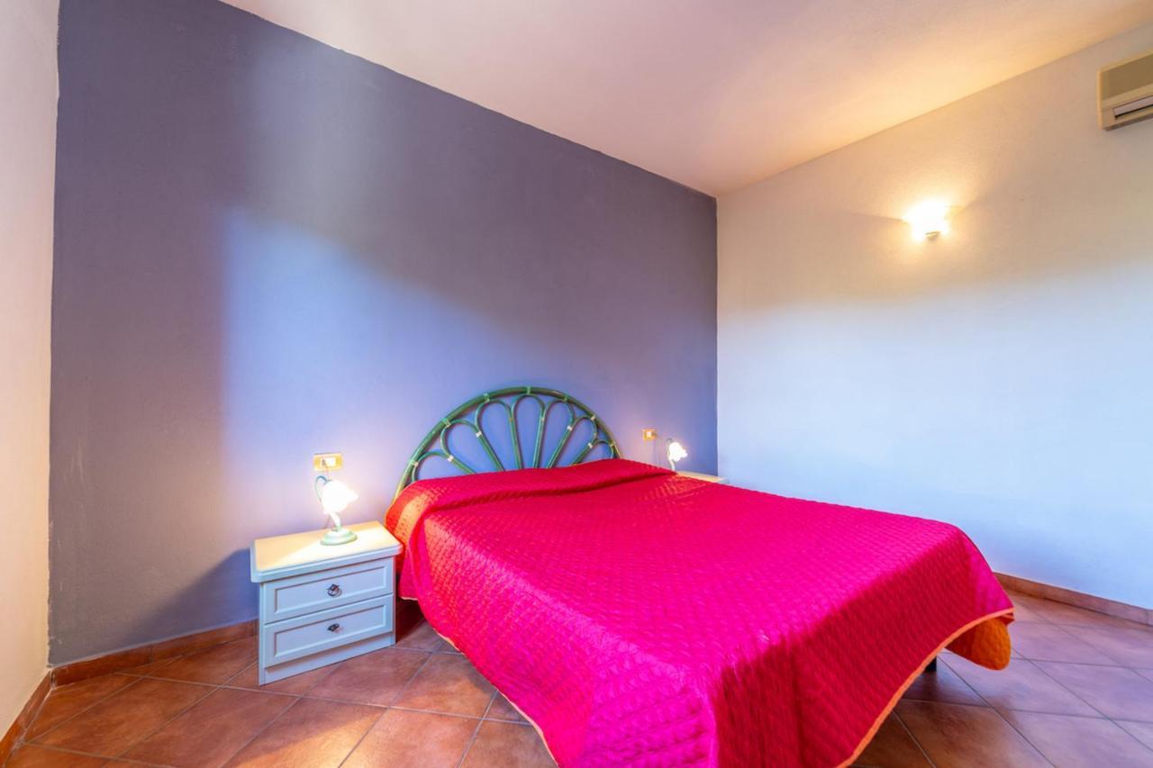 Aparthotel Il Faro San Teodoro Zewnętrze zdjęcie
