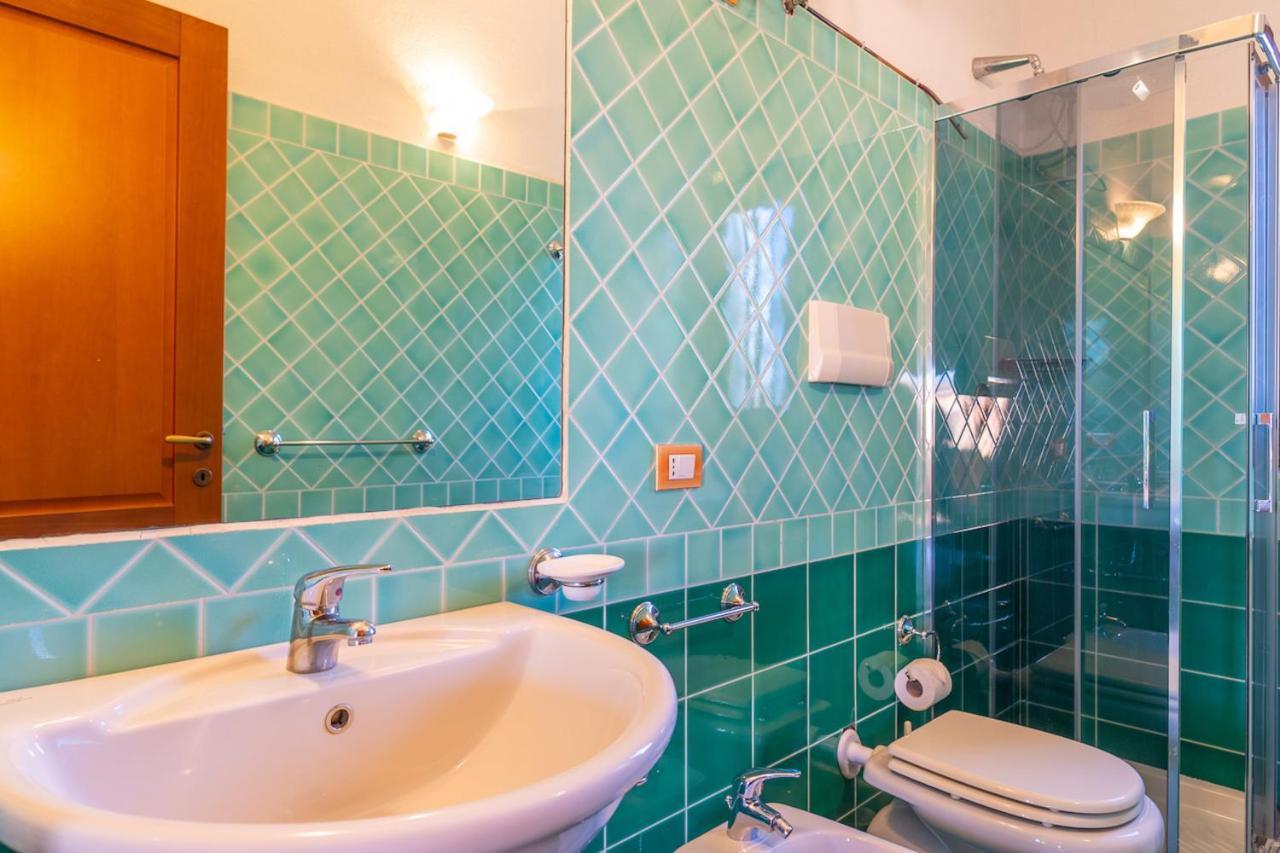 Aparthotel Il Faro San Teodoro Zewnętrze zdjęcie