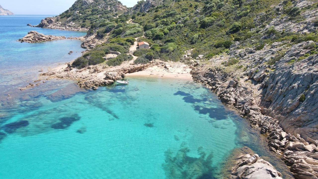 Aparthotel Il Faro San Teodoro Zewnętrze zdjęcie