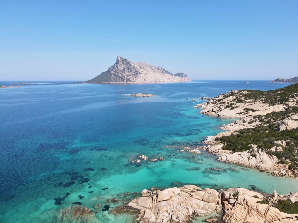 Aparthotel Il Faro San Teodoro Zewnętrze zdjęcie